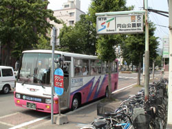 地下鉄「円山公園」駅5番出口前